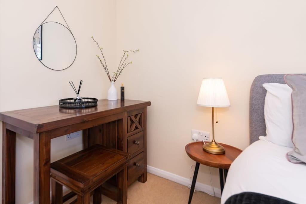 Ratby House - Spacious 3 Bed With Garden & Parking Earley Екстер'єр фото